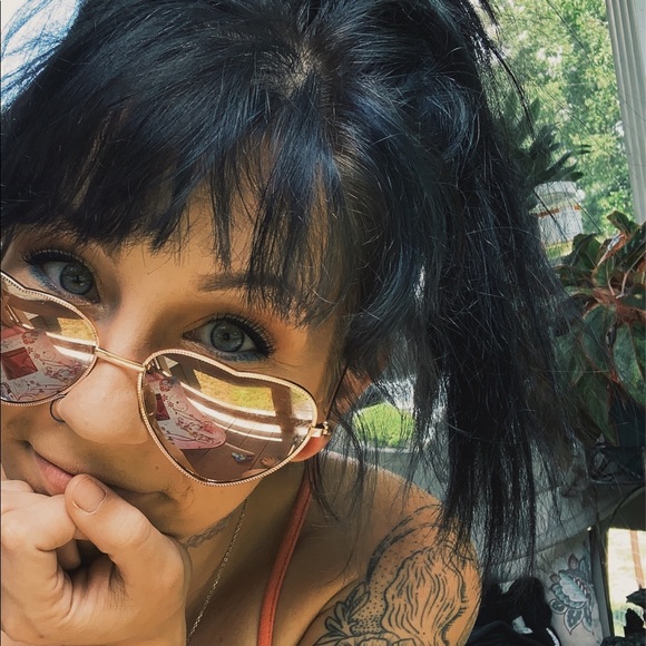 Meet your Posher, Michelle - Picture 5 of 5